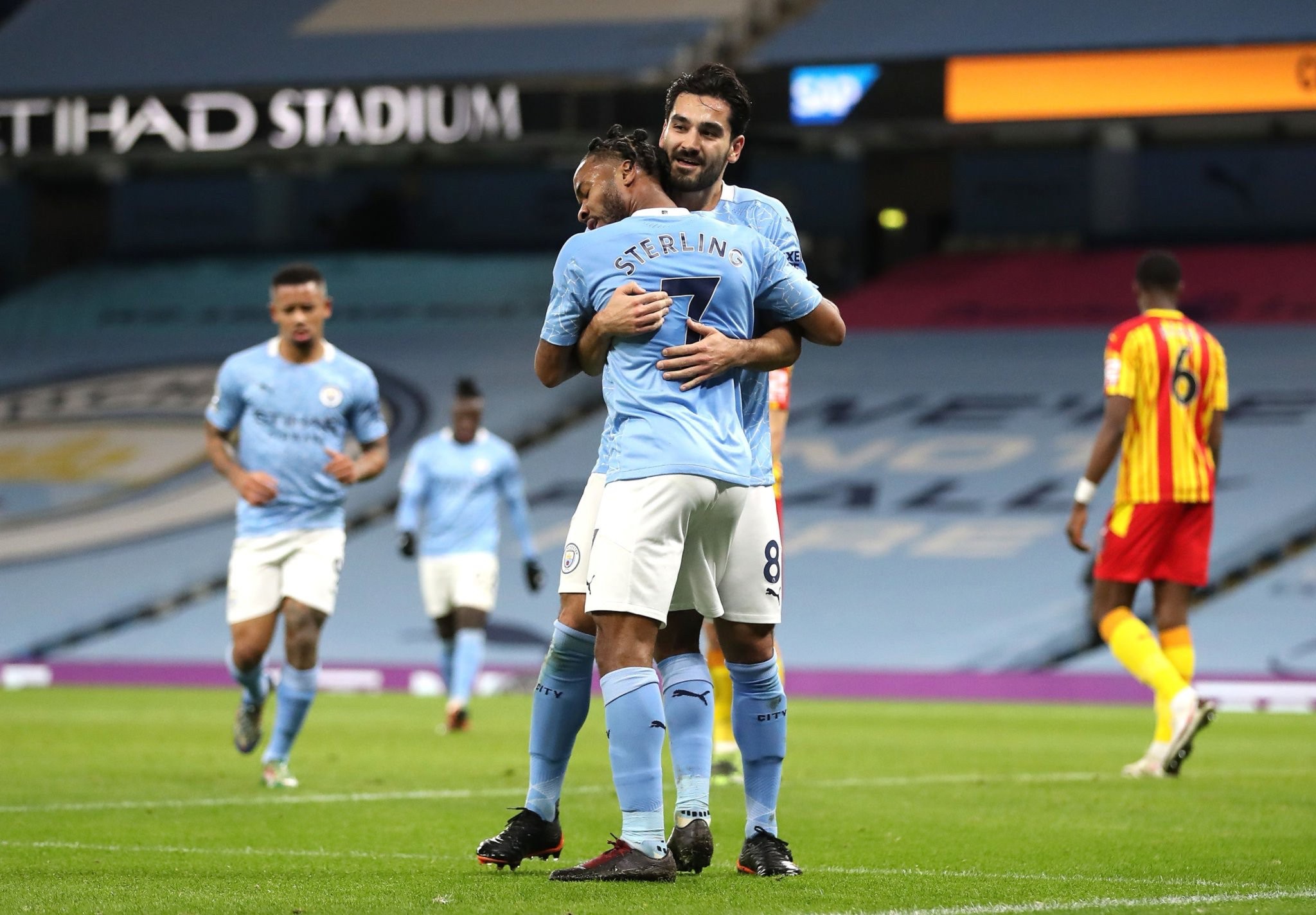 尼克斯的精 尼克斯的精