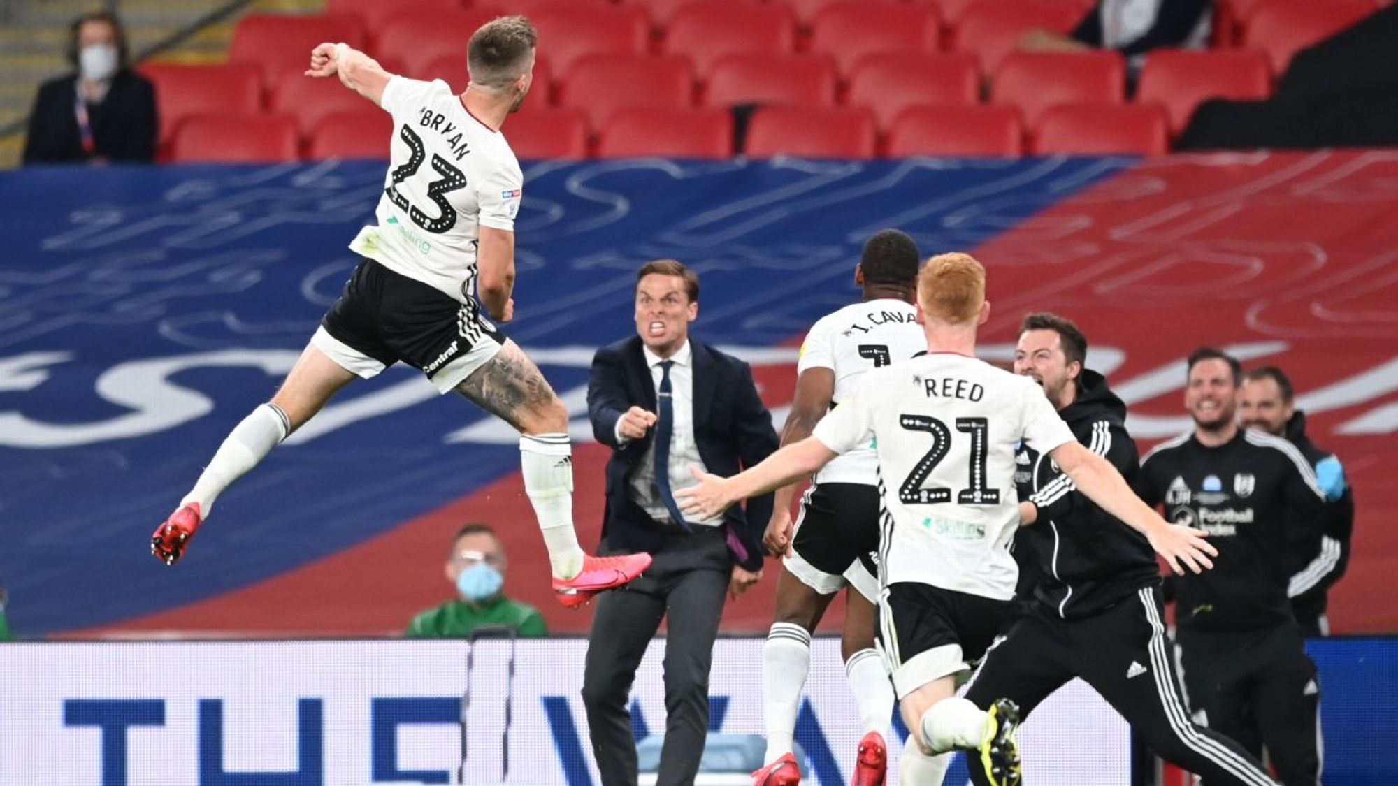 奠定基础的 奠定基础的